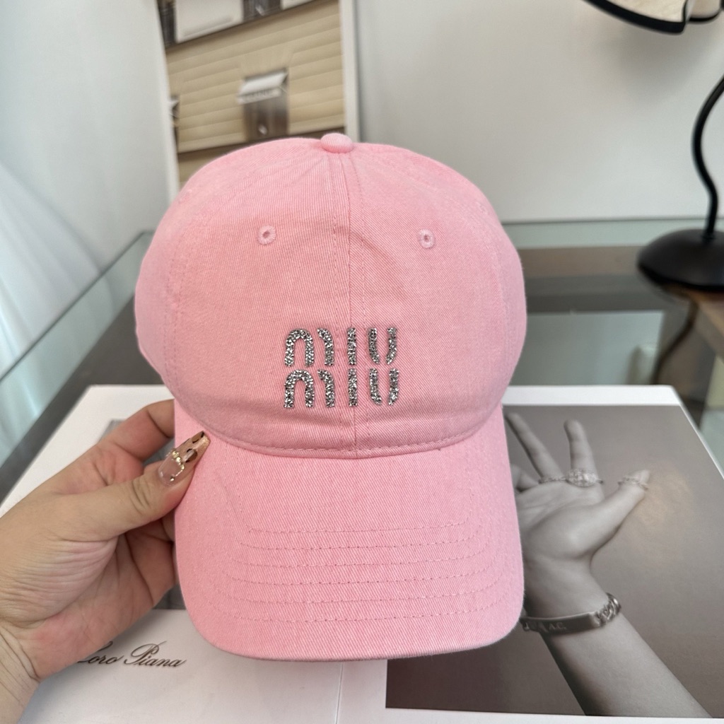 Miu Miu Pink Bucket Bag: Y2k Resort, Beach